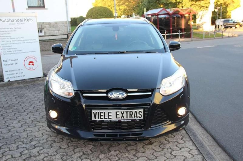 Gebraucht Ford Focus Titanium 163 PS (119 kW) 2012 Pantherschwarz metallic Kombi