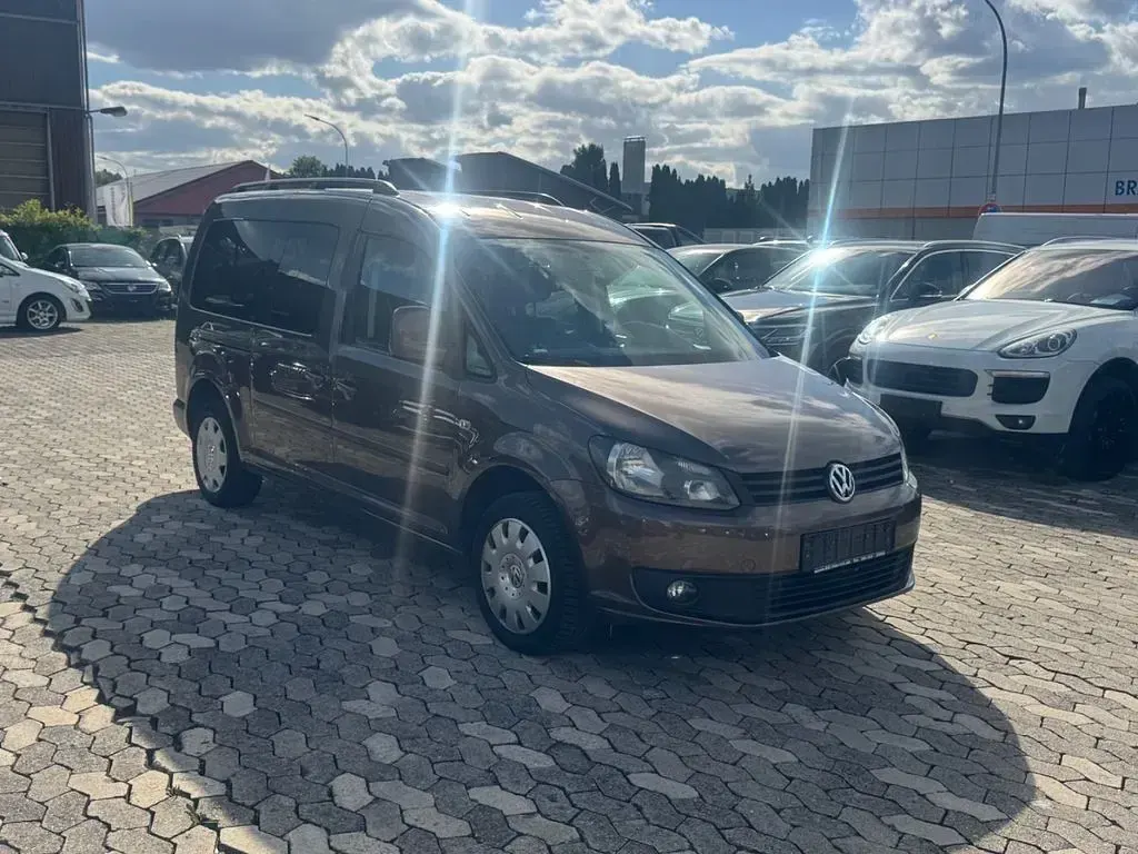 Gebraucht VW Caddy Trendline 102 PS (75 kW) 2015 Braun Van / Kleinbus