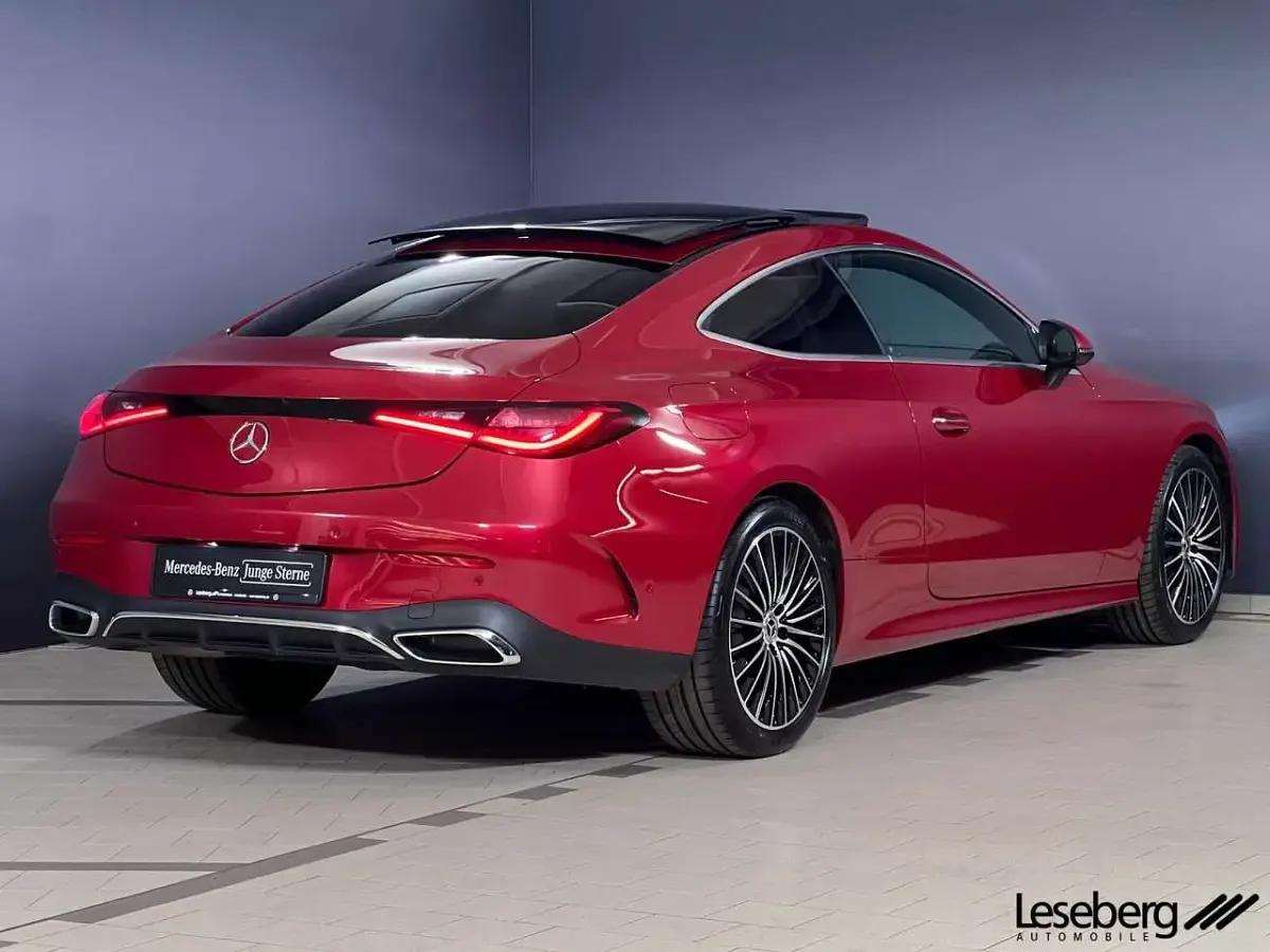 Gebraucht Mercedes CLE200 AMG 204 PS (150 kW) 2024 Rot Coupé