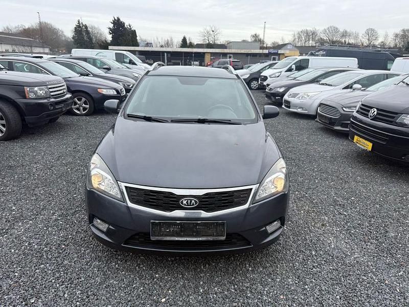 Gebraucht Kia Ceed Vision 116 PS (85 kW) 2010 Grau Kleinwagen