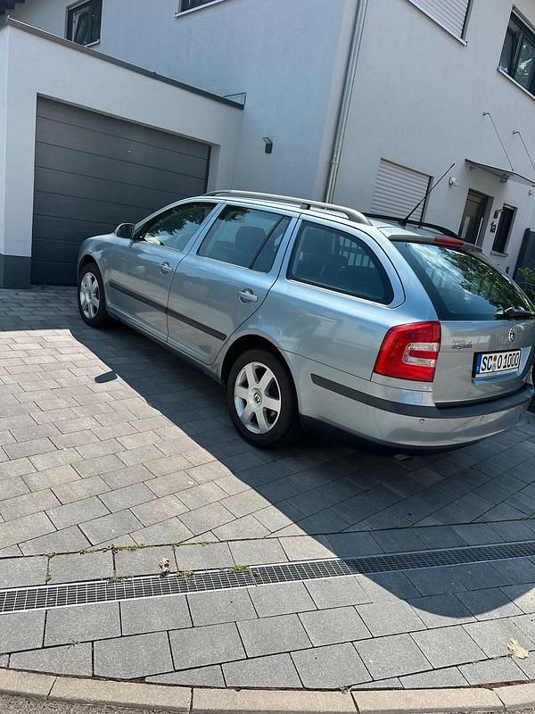 Gebraucht 2005 Skoda Octavia Kombi | 3.300 € - Bild 1/4