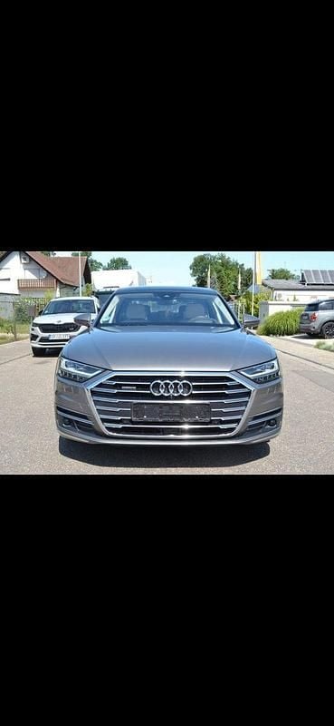 Grau Gebraucht 2021 Audi A8L Ambiente Limousine | 41.999 € (Superpreis) - Bild 1/4