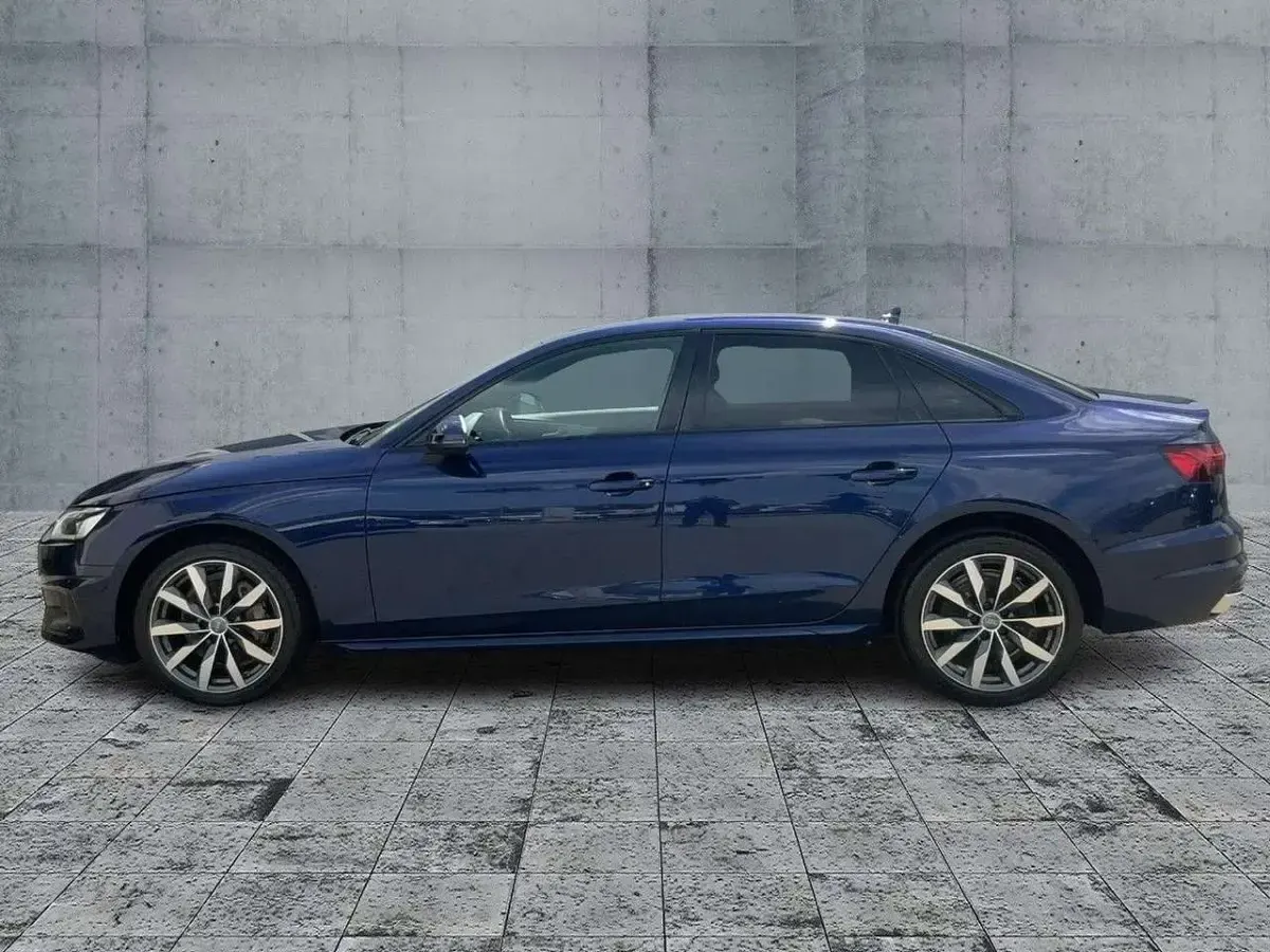 Gebraucht Audi A4 Advanced 190 PS (139 kW) 2020 Navarrablau metallic Limousine