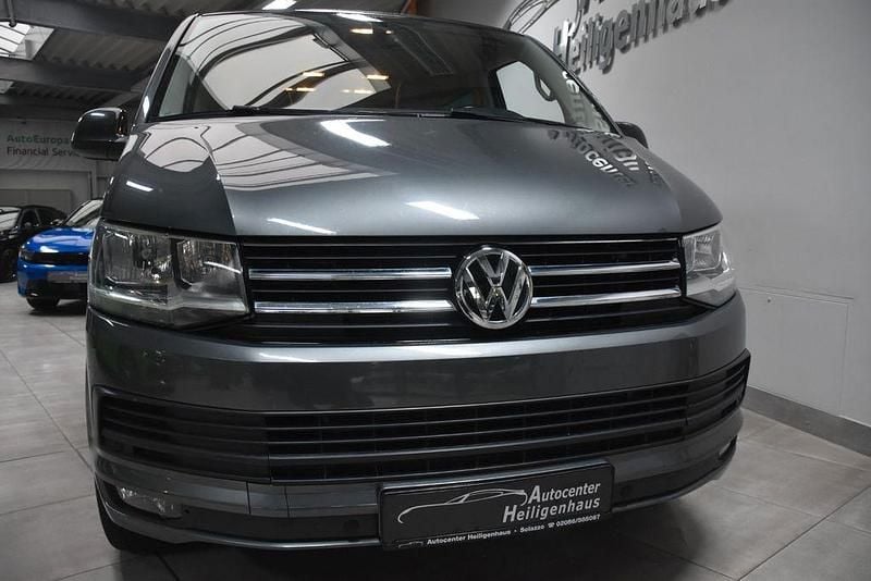 Grau Gebraucht 2016 VW Multivan Comfortline Van | 30.780 € (Fairer Preis) - Bild 1/4