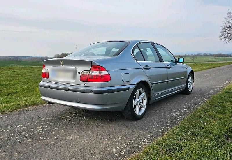 Gebraucht BMW 320 150 PS (110 kW) 2004 Limousine