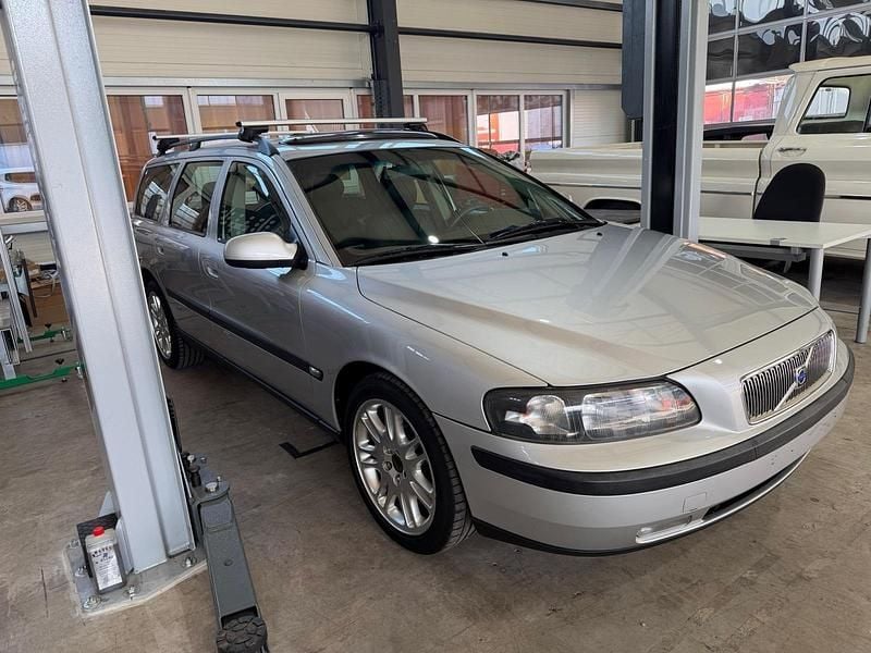 Gebraucht Volvo V70 170 PS (125 kW) 2002 Silber Kombi
