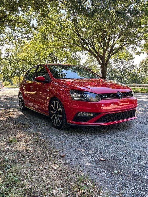 Rot Gebraucht 2015 VW Polo GTI Kleinwagen | 10.500 € (Guter Preis) - Bild 1/4