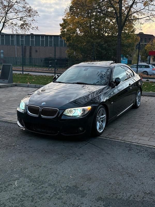 Schwarz Gebraucht 2010 BMW 325 M Sport Coupé | 13.800 € (Teuer) - Bild 1/4