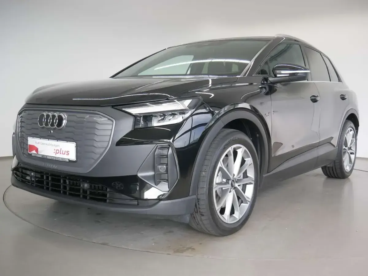Gebraucht Audi Q4 e-tron Ambiente 210 kW (286 PS) 2025 Mythosschwarz metallic SUV