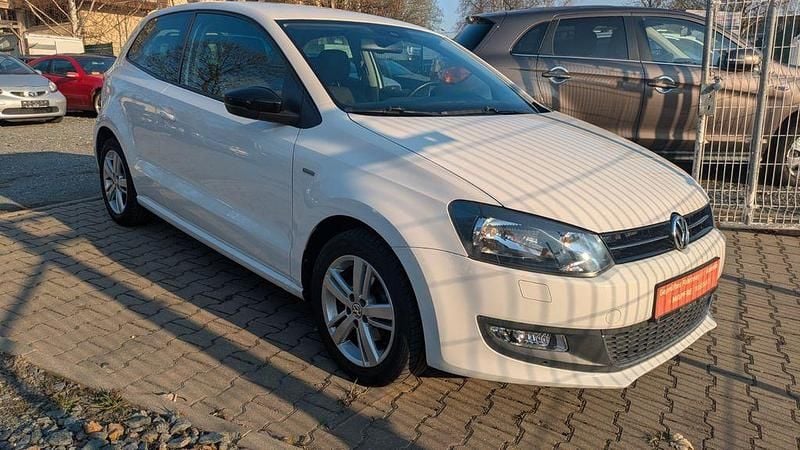 Gebraucht VW Polo Match 60 PS (44 kW) 2013 Weiß Kleinwagen