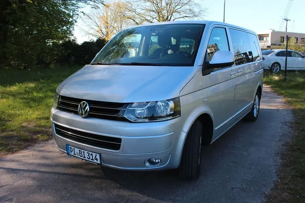 Gebraucht VW Multivan Highline 179 PS (131 kW) 2014 Grau Van / Kleinbus