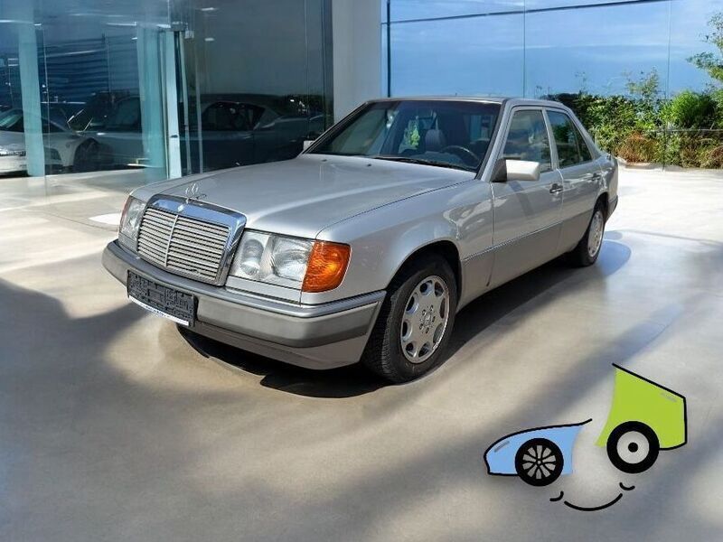 Silber Gebraucht 1992 Mercedes E230 Limousine | 9.000 € - Bild 1/4