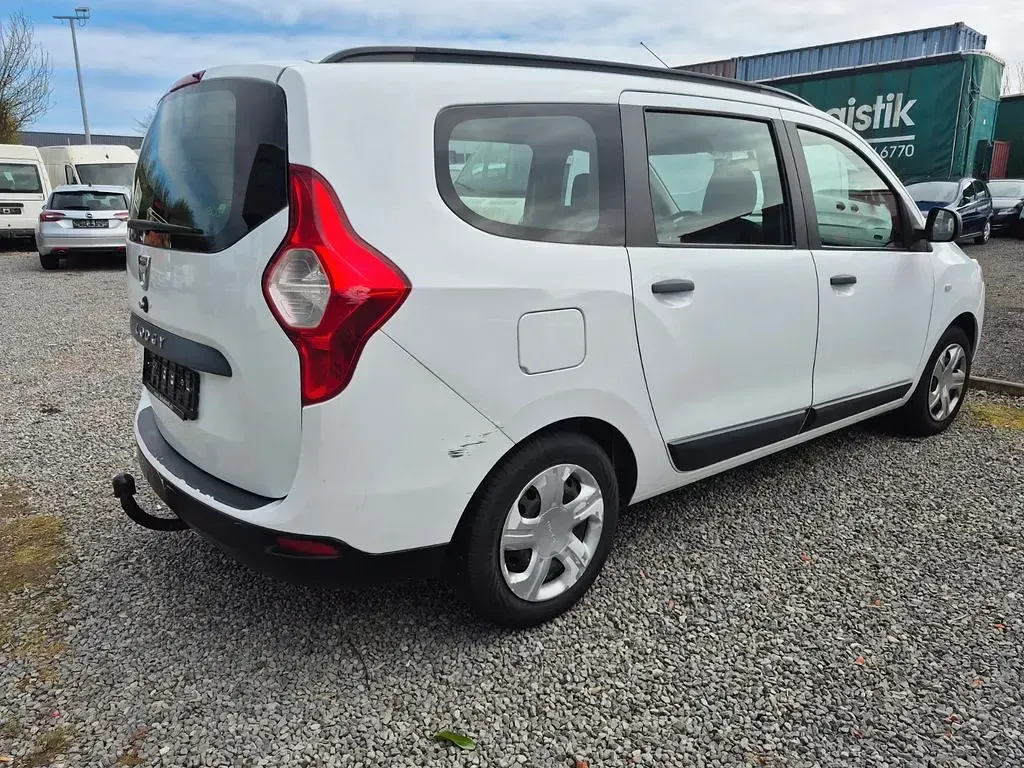 Gebraucht Dacia Lodgy Picknick 132 PS (97 kW) 2015 Weiß Van / Kleinbus