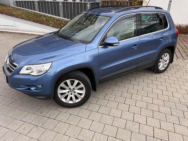 Gebraucht VW Tiguan Track & Field 160 PS (117 kW) 2011 Blau SUV