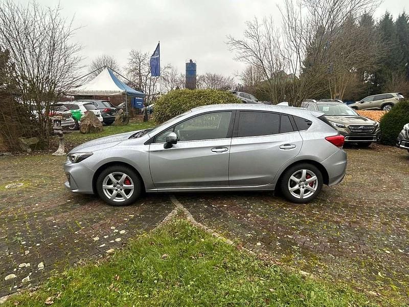 Gebraucht Subaru Impreza Comfort 114 PS (83 kW) 2018 Ice silver Limousine
