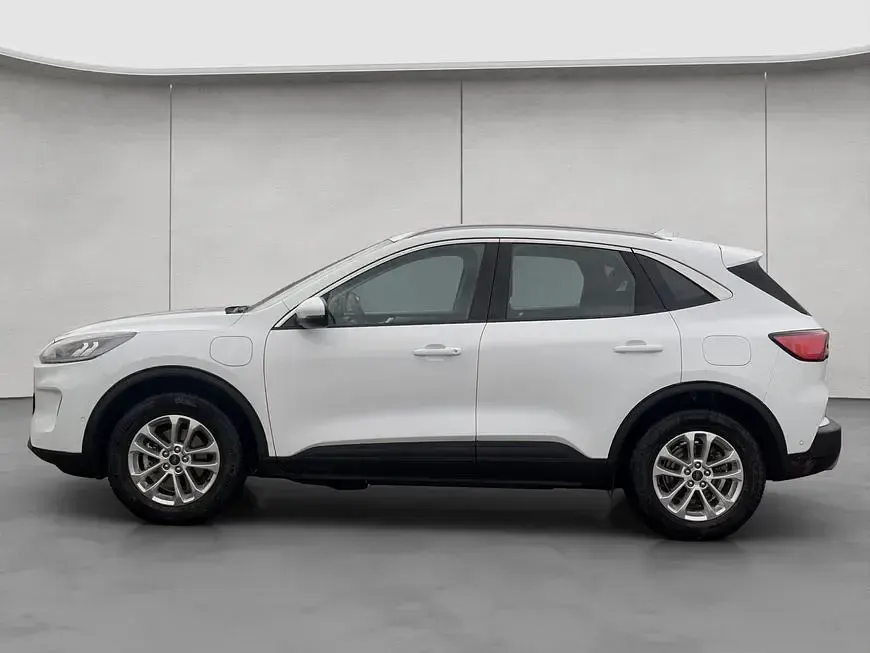 Gebraucht Ford Kuga Titanium 224 PS (164 kW) 2022 Frozen white SUV