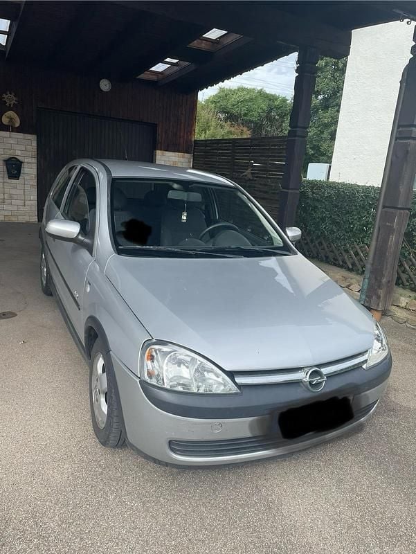 Grau Gebraucht 2002 Opel Corsa Kleinwagen | 1.600 € (Etwas zu teuer) - Bild 1/2
