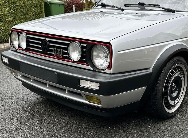Silber Gebraucht 1989 VW Golf II GTI Limousine | 13.980 € - Bild 1/4