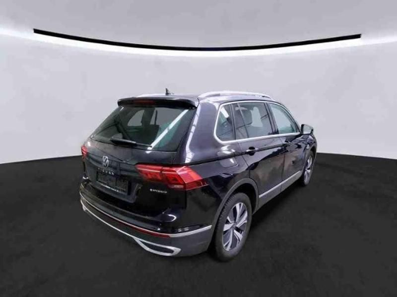 Gebraucht VW Tiguan Elegance 245 PS (180 kW) 2022 Deep black perleffekt (metallic) SUV