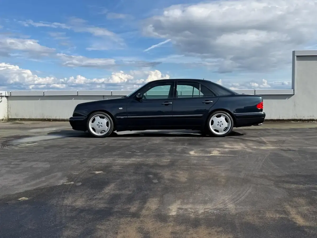 Gebraucht Mercedes E50 AMG AMG 350 PS (257 kW) 1997 Blau Limousine