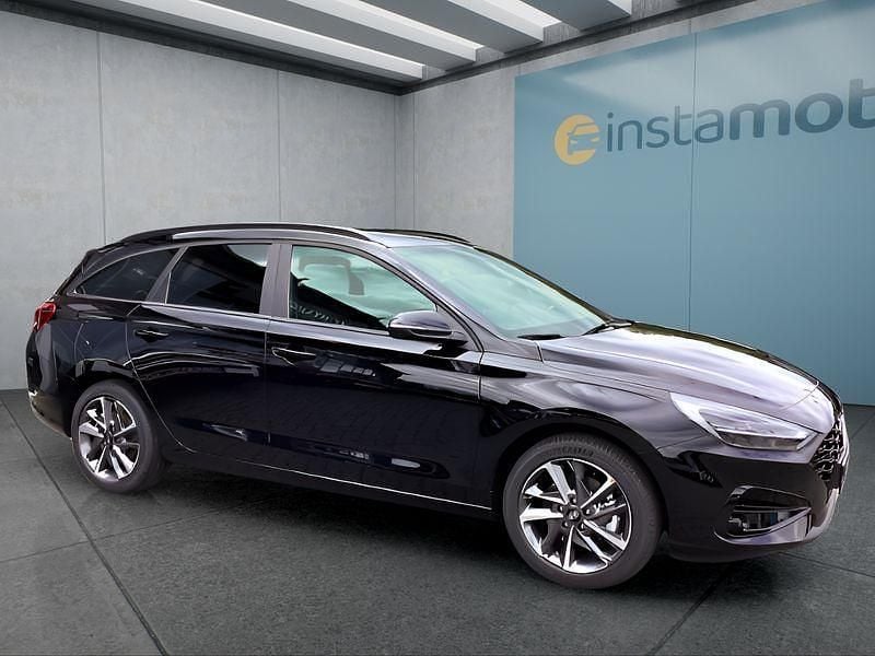 Schwarz Gebraucht 2024 Hyundai i30 Kombi | 27.649 € (Teuer) - Bild 1/4