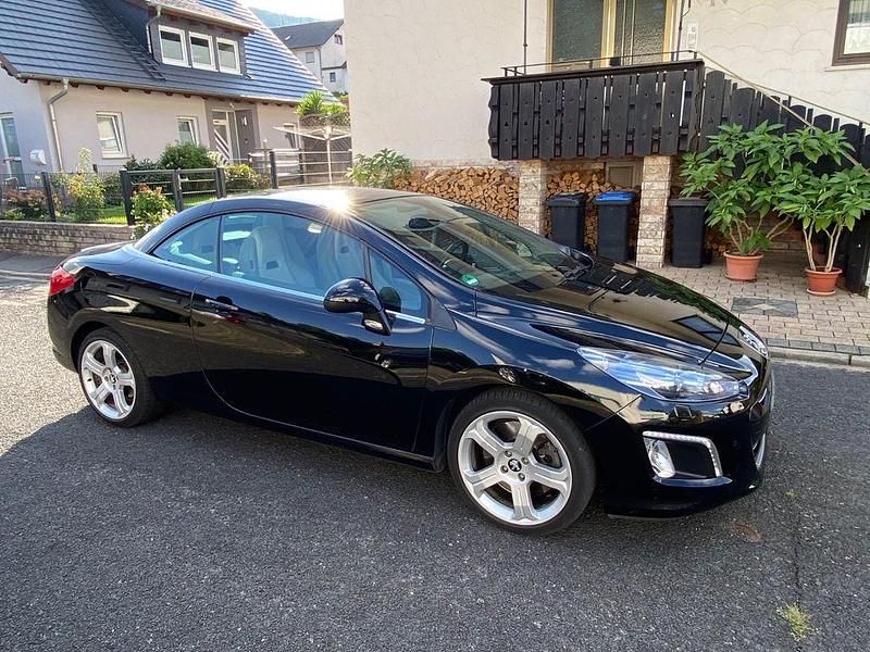 Schwarz Gebraucht 2013 Peugeot 308 CC Allure Cabrio | 8.499 € (Fairer Preis) - Bild 1/4