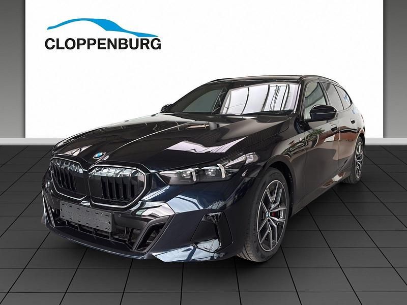 M carbonschwarz Neu 2025 BMW 520 M Sport Kombi | 69.800 € (Etwas zu teuer) - Bild 1/4