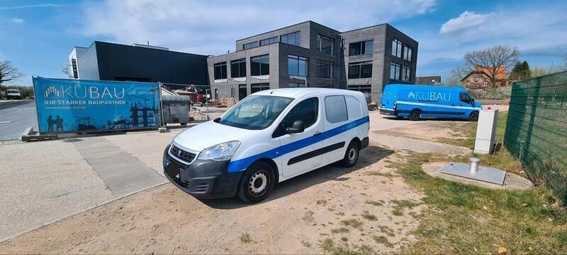 Weiß Gebraucht 2016 Peugeot Partner Van / Kleinbus | 4.500 € (Guter Preis) - Bild 1/2
