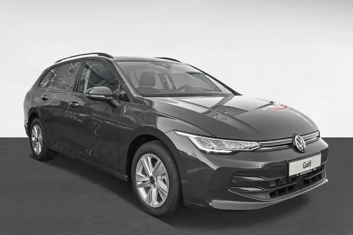 Gebraucht VW Golf VIII Life 116 PS (85 kW) 2026 Uranograu Kombi