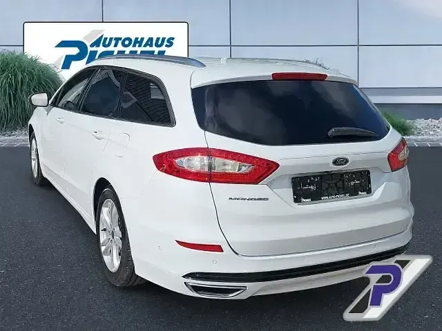 Gebraucht Ford Mondeo Titanium 211 PS (155 kW) 2017 Weiß Kombi