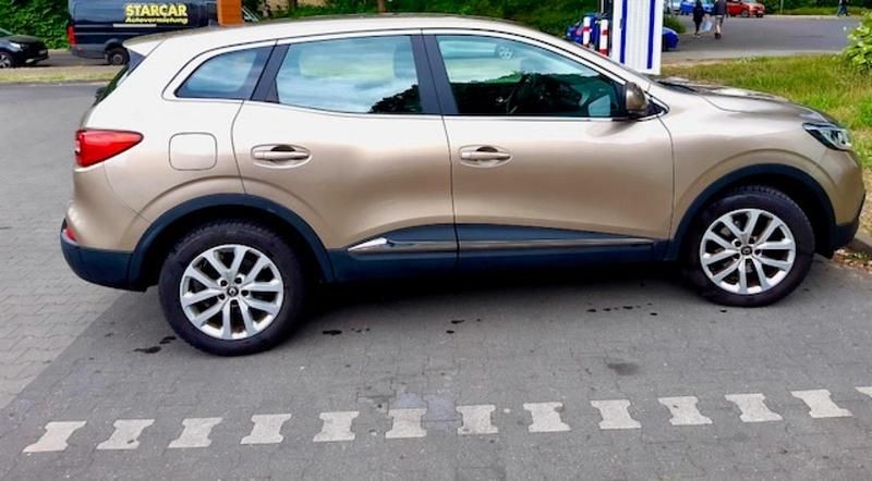 Gebraucht Renault Kadjar Experience 131 PS (96 kW) 2016 Gold SUV