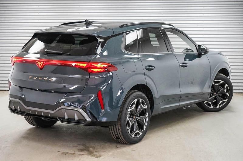 Neu Cupra Terramar 150 PS (110 kW) 2026 Blau SUV