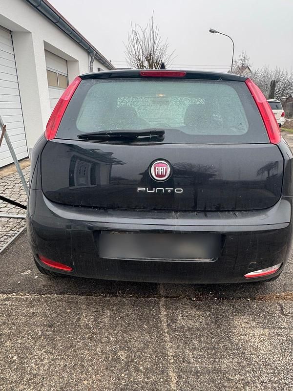 Gebraucht Fiat Grande Punto 69 PS (50 kW) 2015 Schwarz Kleinwagen