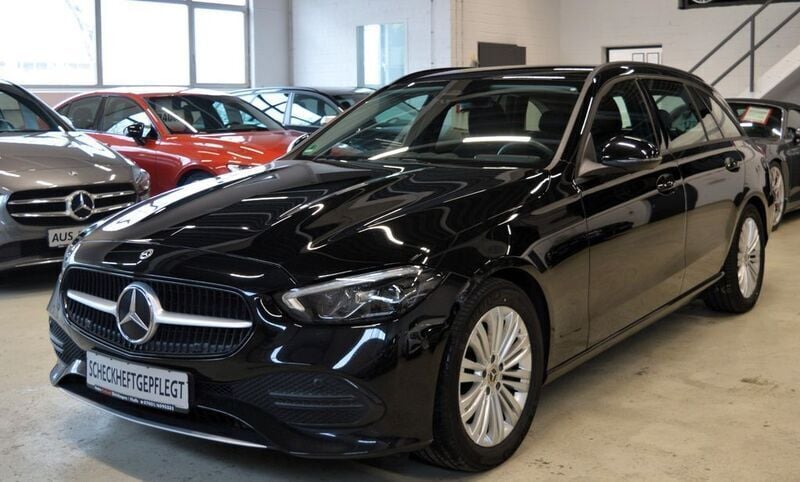 Schwarz Gebraucht 2021 Mercedes C220 Limousine | 23.900 € (Superpreis) - Bild 1/4