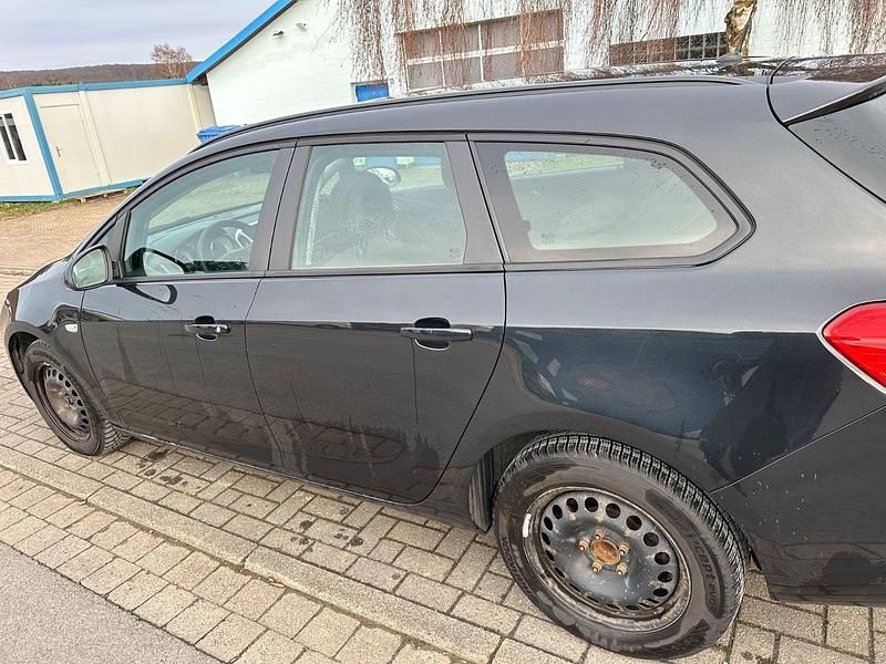 Gebraucht Opel Astra S 110 PS (80 kW) 2013 Schwarz Kombi