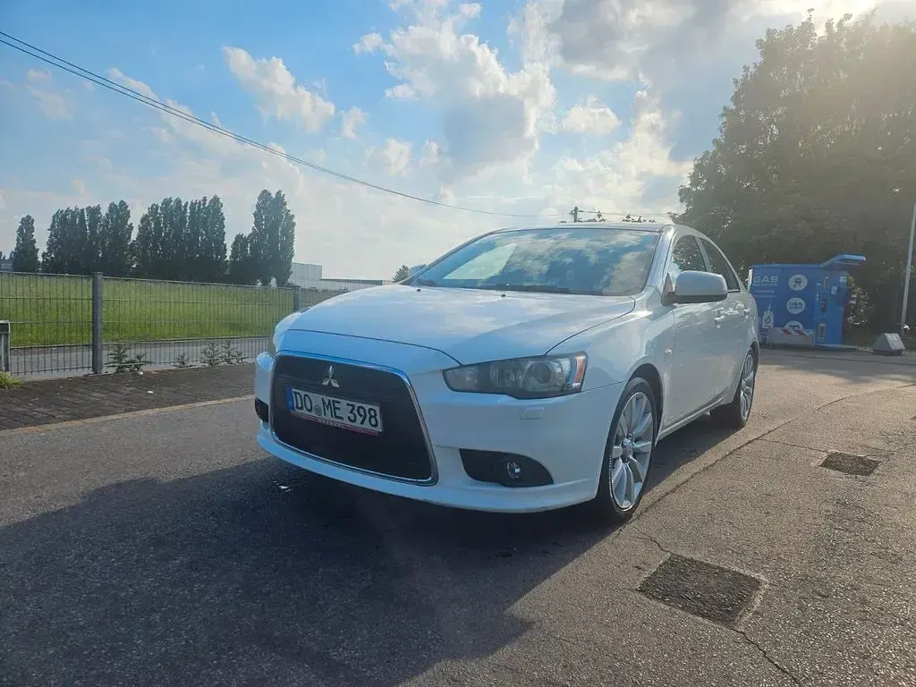 Gebraucht Mitsubishi Lancer 117 PS (86 kW) 2012 Weiß Limousine