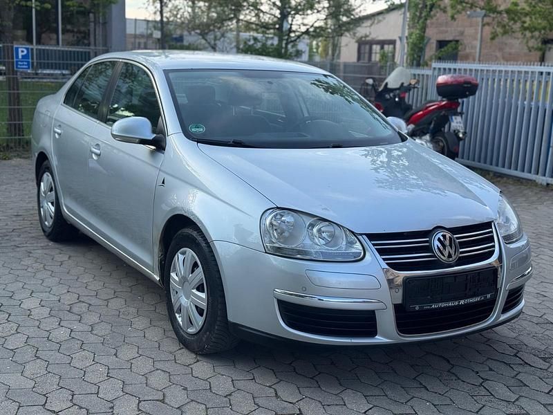 Usata VW Jetta 105 CV (77 kW) 2009 Argento Berlina