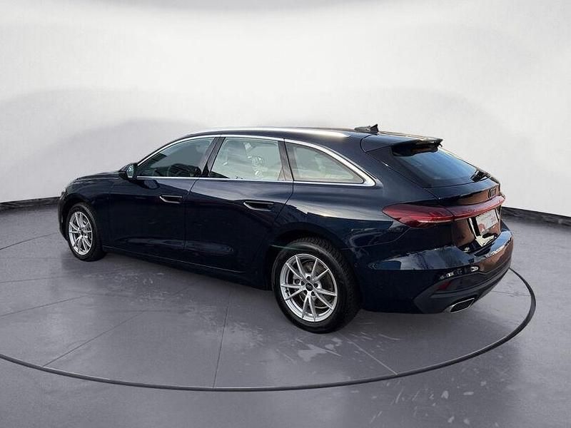 Gebraucht Audi A5 Ambiente 150 PS (110 kW) 2025 Firmamentblau metallic Coupé