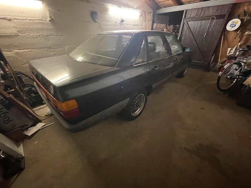 Gebraucht Audi 100 75 PS (55 kW) 1982 Blau Limousine