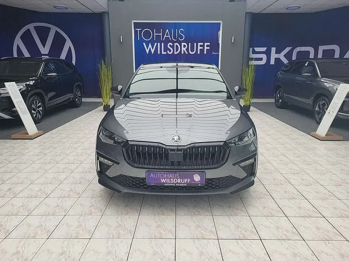 Neu Skoda Scala Monte Carlo 150 PS (110 kW) 2026 Grau Kleinwagen