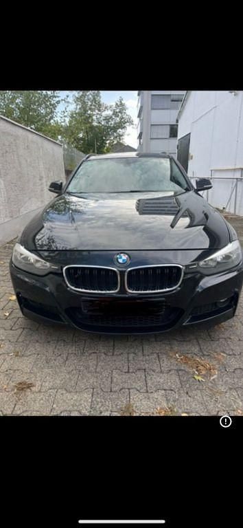 Schwarz Gebraucht 2014 BMW 330 Gran Turismo Performance Limousine | 9.300 € (Fairer Preis) - Bild 1/4