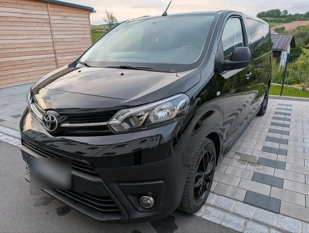 Gebraucht Toyota Proace Comfort 144 PS (105 kW) 2021 Schwarz Van / Kleinbus