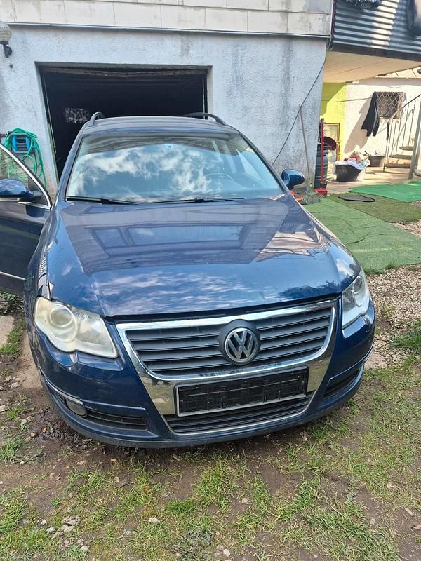 Gebraucht VW Passat 140 PS (102 kW) 2009 Blau Limousine