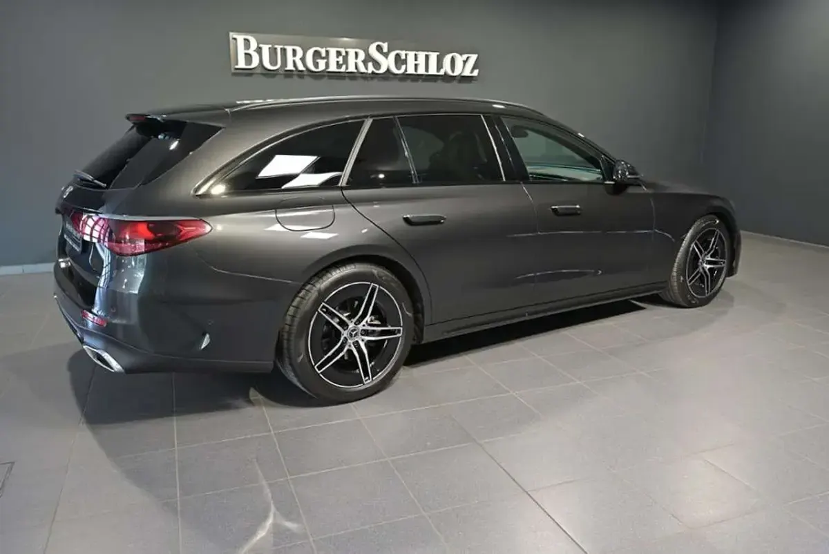 Gebraucht Mercedes E220 AMG 197 PS (144 kW) 2025 Metalliclack graphitgrau Kombi