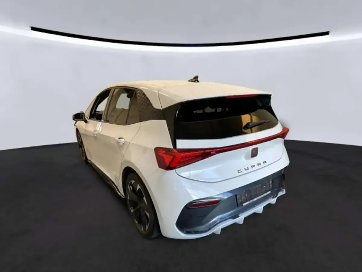 Gebraucht Cupra Born 169 kW (231 PS) 2023 Weiß Kleinwagen