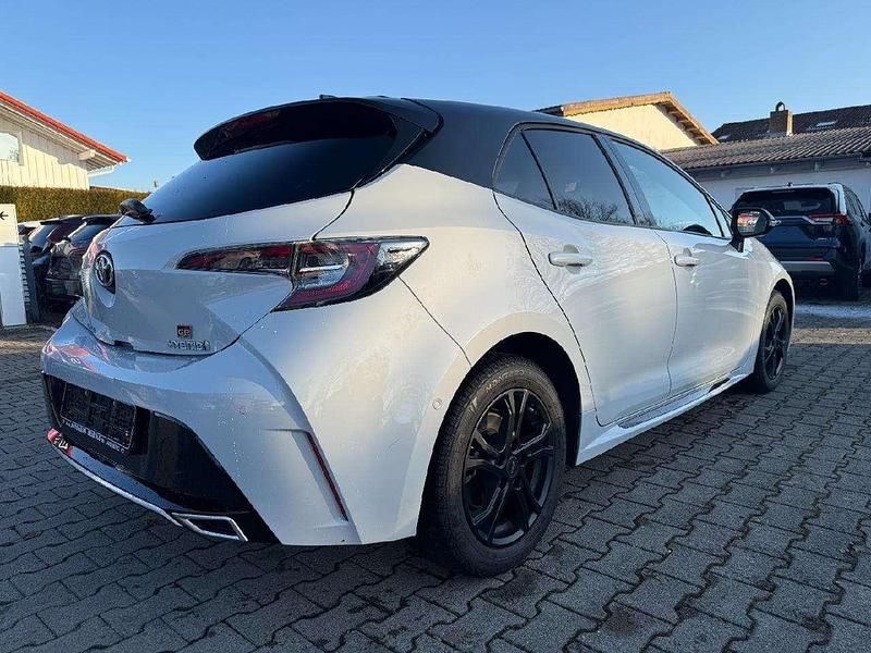 Gebraucht Toyota Corolla Hybrid Sport 184 PS (135 kW) 2022 Ash grey metallic (1k6)/ black Limousine