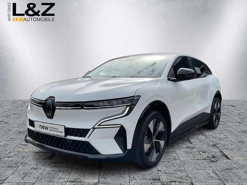Weiß Gebraucht 2022 Renault Mégane Equilibre Limousine | 19.980 € (Guter Preis) - Bild 1/4