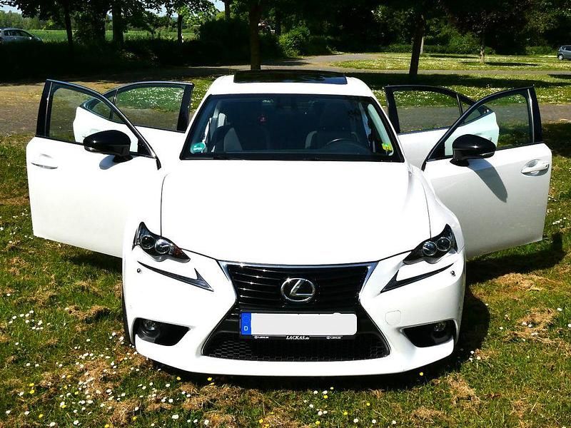 Gebraucht Lexus IS200t Executive Line 245 PS (180 kW) 2016 Weiß Limousine