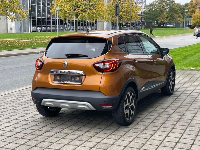 Gebraucht Renault Captur Intens 150 PS (110 kW) 2019 Orange SUV