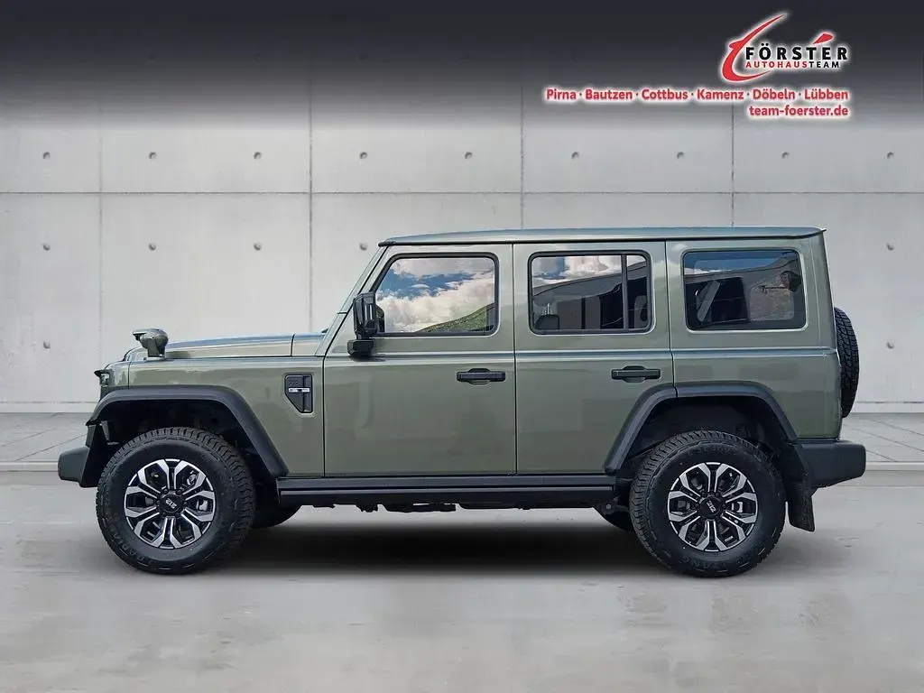 Gebraucht BAW 212 166 PS (122 kW) 2026 Grün SUV